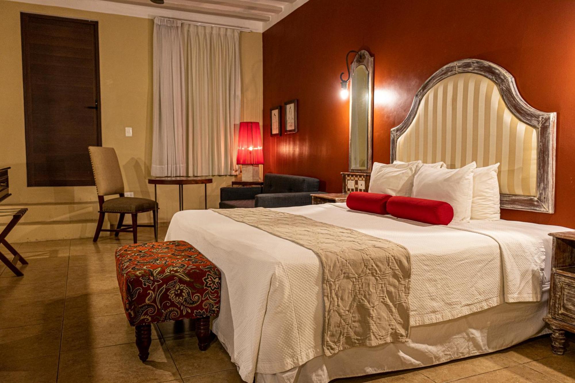 Junior Suite,1599667513:JPEG