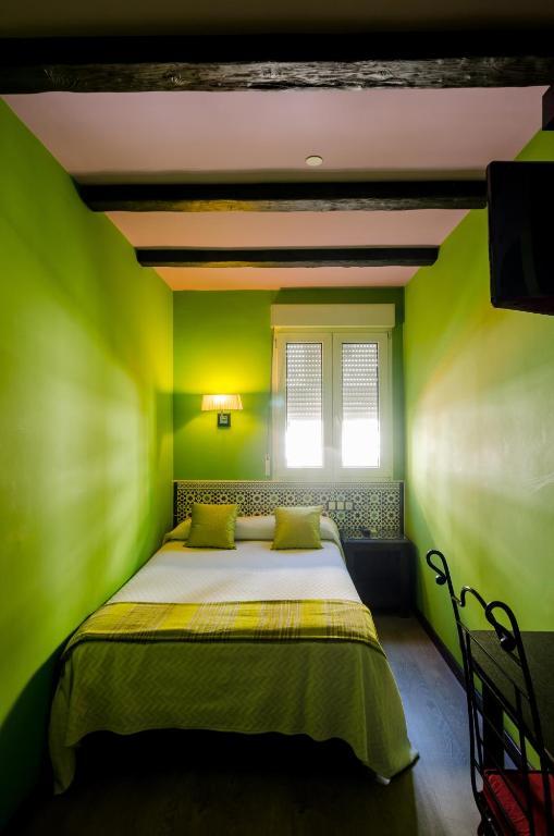 Superior Single Room,63707611:JPEG